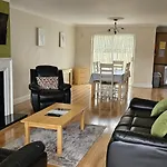 Holiday Homes * بونراتي