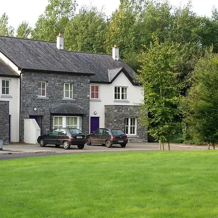 Holiday Homes *