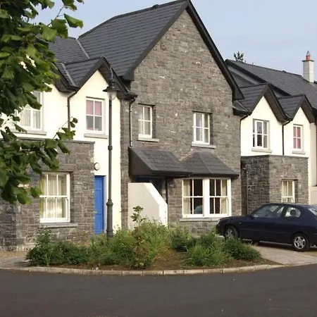 بيت للعطل Holiday Homes